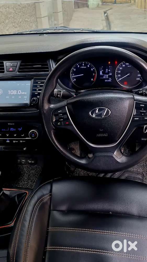 (urgent Sale) Hyundai I20 2017 Petrol Well Maintained