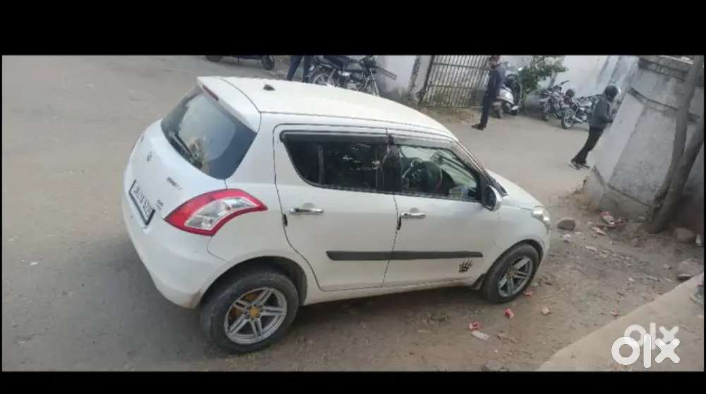 Maruti Suzuki Swift 2013 Petrol 110000 Km Driven