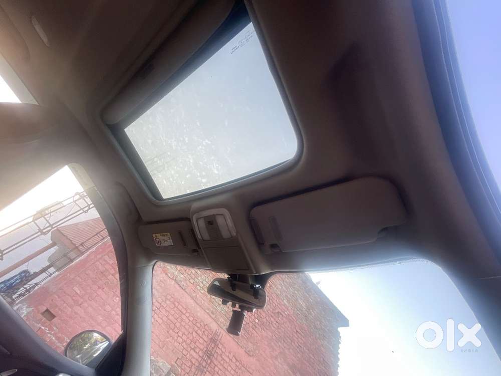 Mahindra Top Variant Automatic Drive Push Button Start