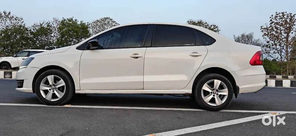 Skoda Rapid Elegance 2014 Diesel Car