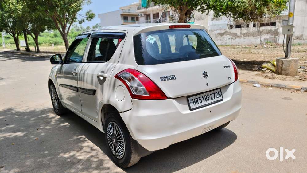 Maruti Suzuki Swift Lxi Option, 2017, Cng & Hybrids