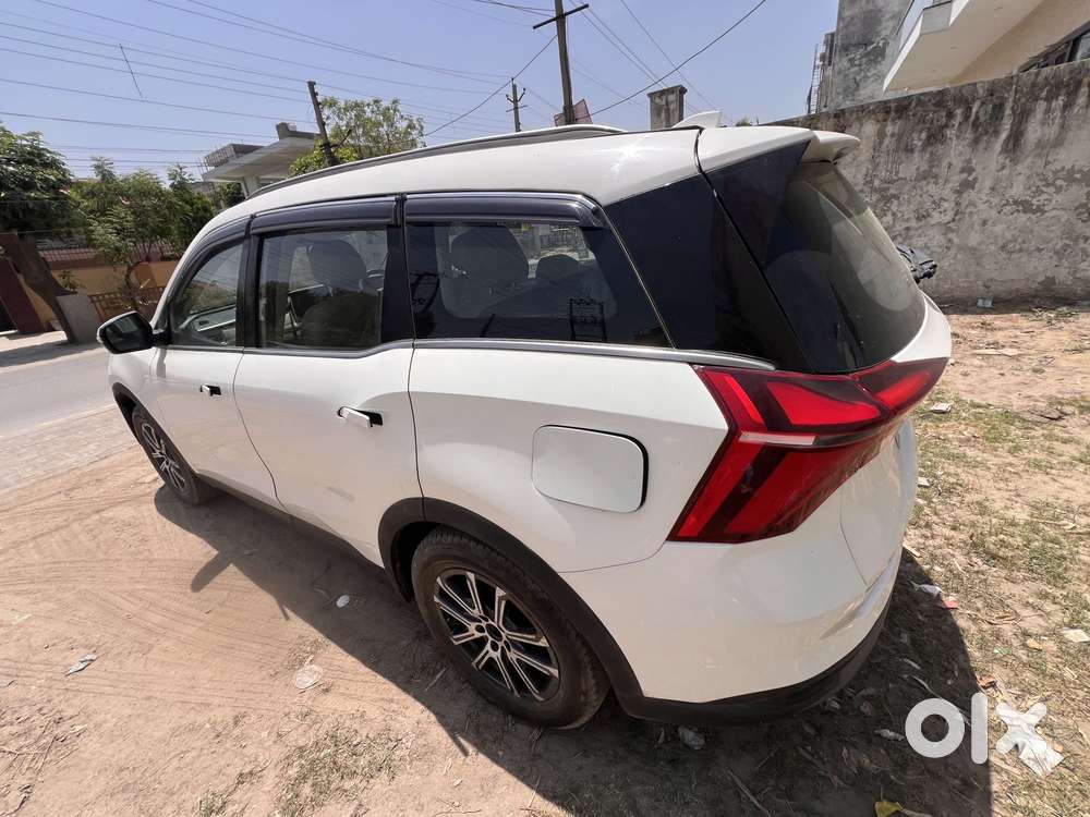 Mahindra Xuv700 2.2 Ax 7 Diesel Mt Luxury Pack Str, 2022, Diesel