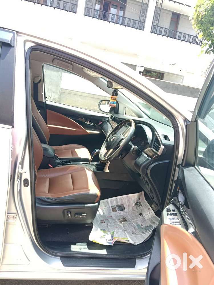 Toyota Innova Crysta 2.8z Automatic, 2017, Diesel