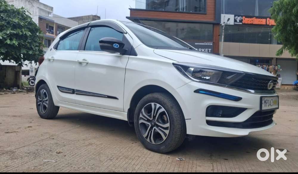 Tata Tiago 1.2 Revotron Xt (o), 2024, Petrol