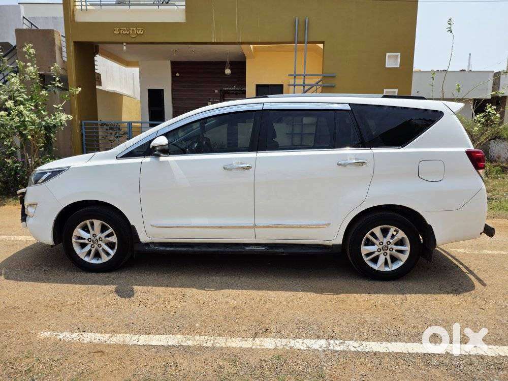 Toyota Innova Crysta 2.4 V, 2020, Diesel