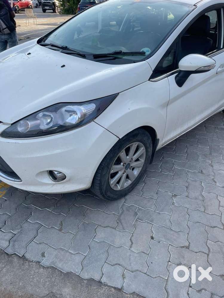 Ford Automatic Petrol 2012