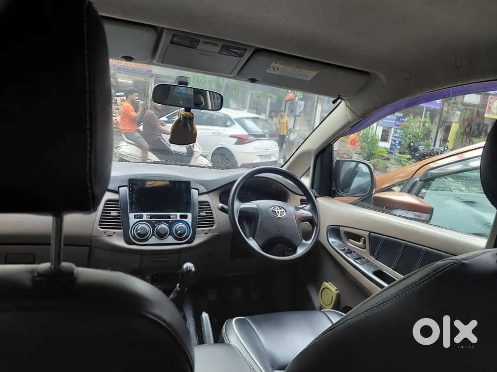 Innova 2015 Model 2.5 G In Excellent Condition ,bridgestone New Tyres