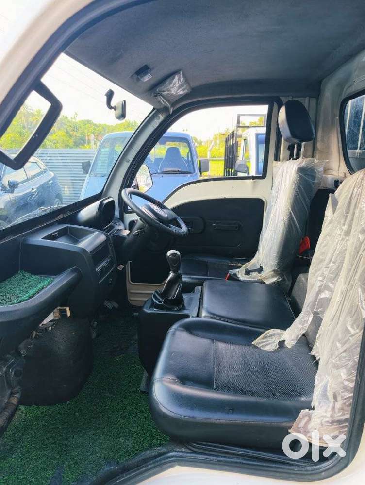 Tata Bolt Quadrajet Xt, 2024, Petrol