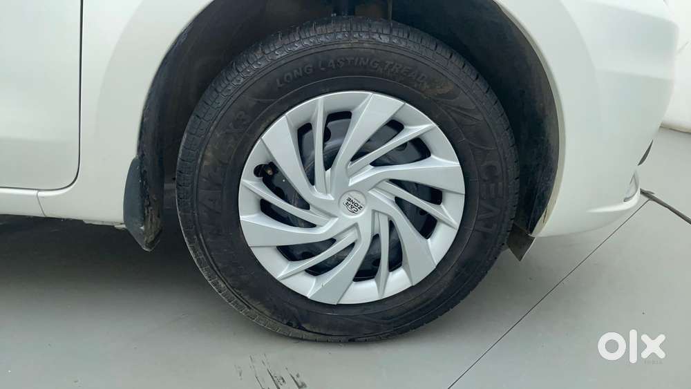 Maruti Suzuki Dzire 1.2 Vxi, 2022, Petrol