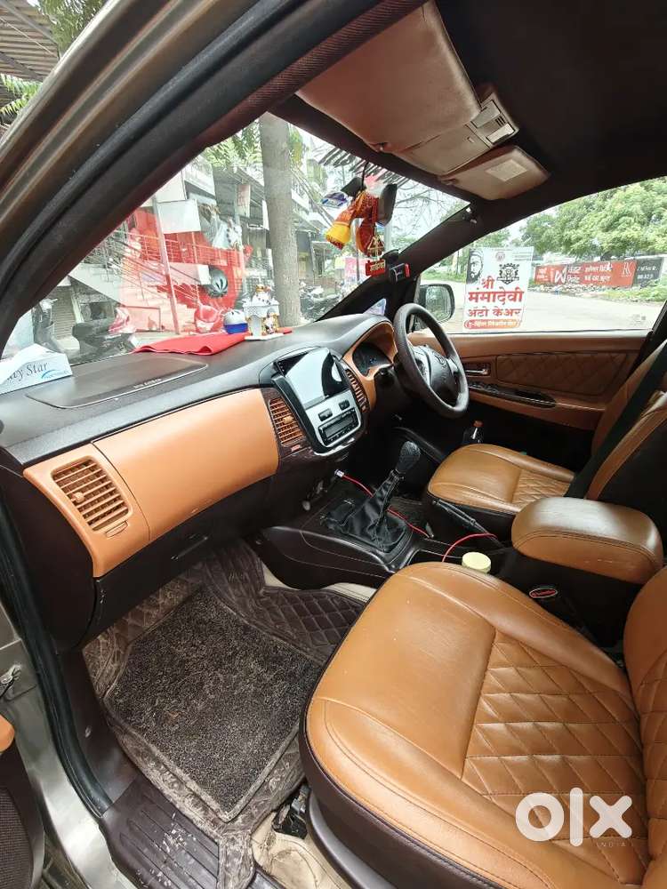 Toyota Innova 2.5 V 2015