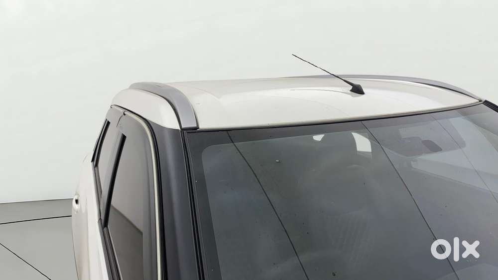Maruti Suzuki Brezza 1.5 Zxi Smart Hybrid, 2022, Petrol