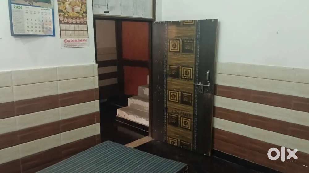 1 ROOM SET FOR RENT