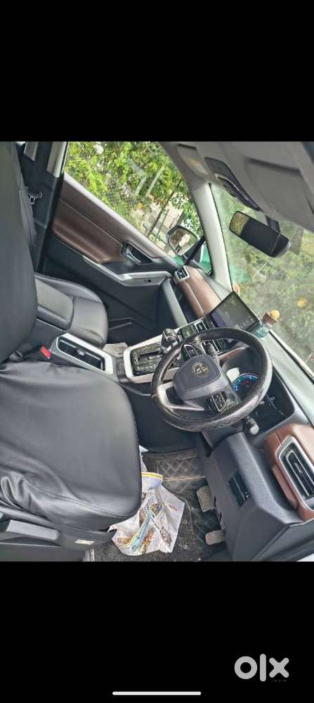 Toyota Innova Hycross 2.0 Vx Hybrid 7 Str, 2023