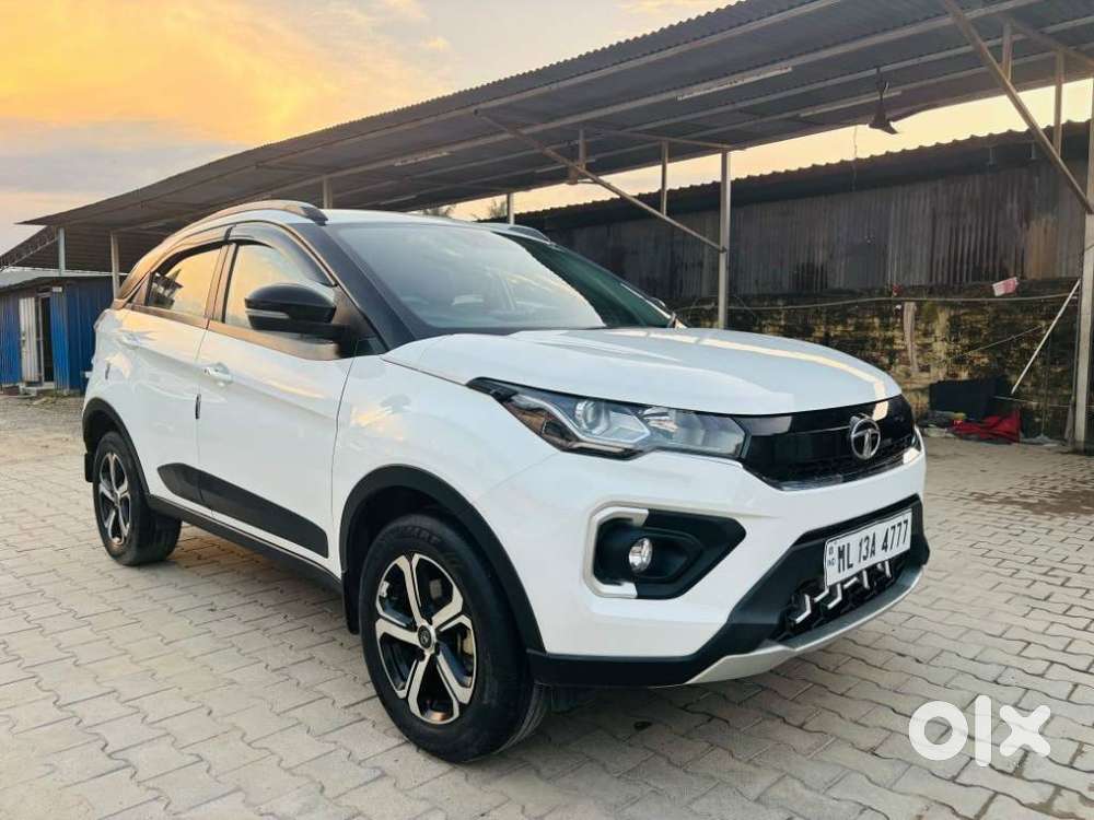 Tata Nexon 1.2 Revotron Xz Plus Premium, 2023, Petrol