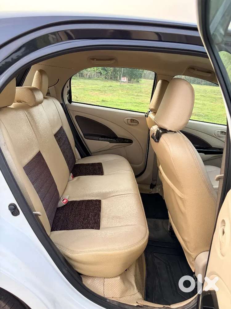 2017 Nov Model Etios Liva Vx Dual Tone