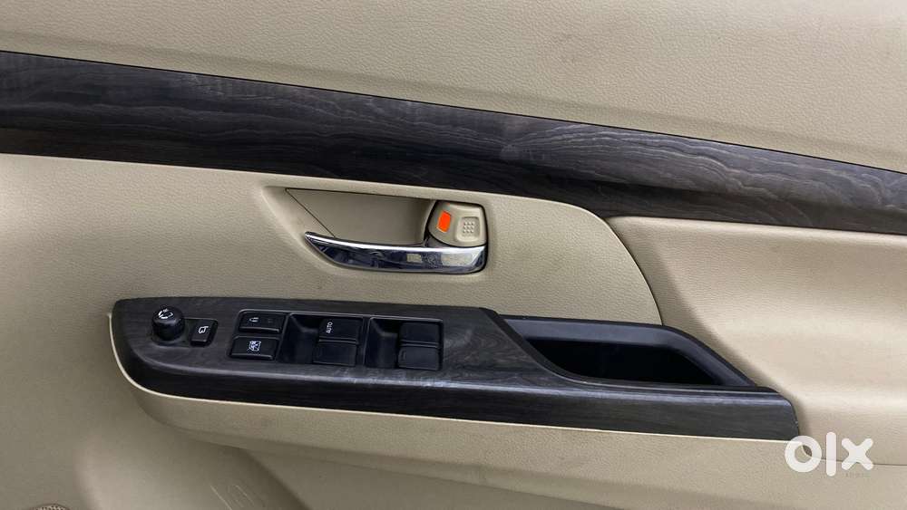Maruti Suzuki Ertiga Zxi At Petrol, 2022, Petrol