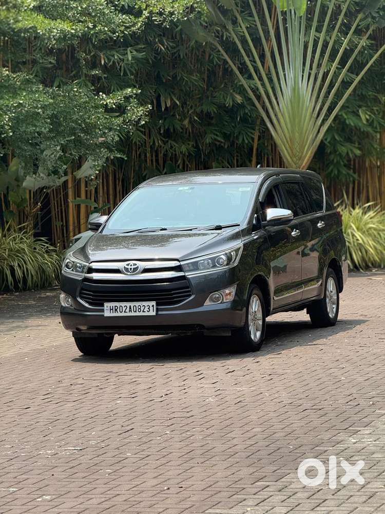 Toyota Innova Crysta 2018 Diesel Well Maintained