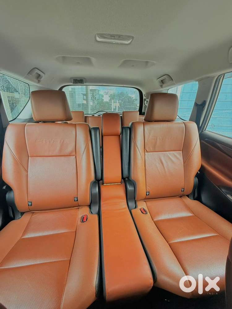 Toyota Innova Crysta 2021 2.4zx