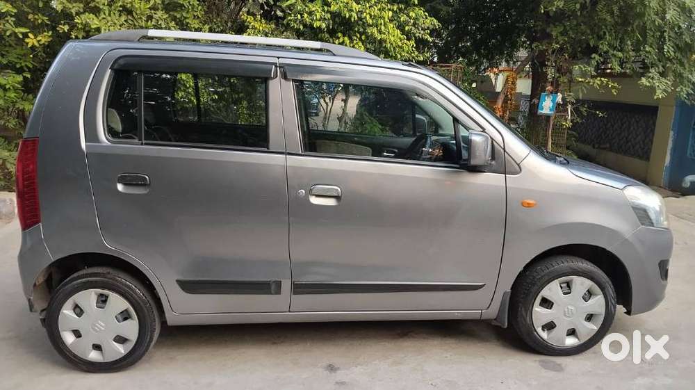 Maruti Suzuki Wagon R Vxi Amt1.2, 2017, Petrol