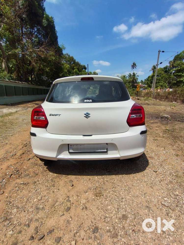 Maruti Suzuki Swift Vxi + Manual, 2023, Petrol