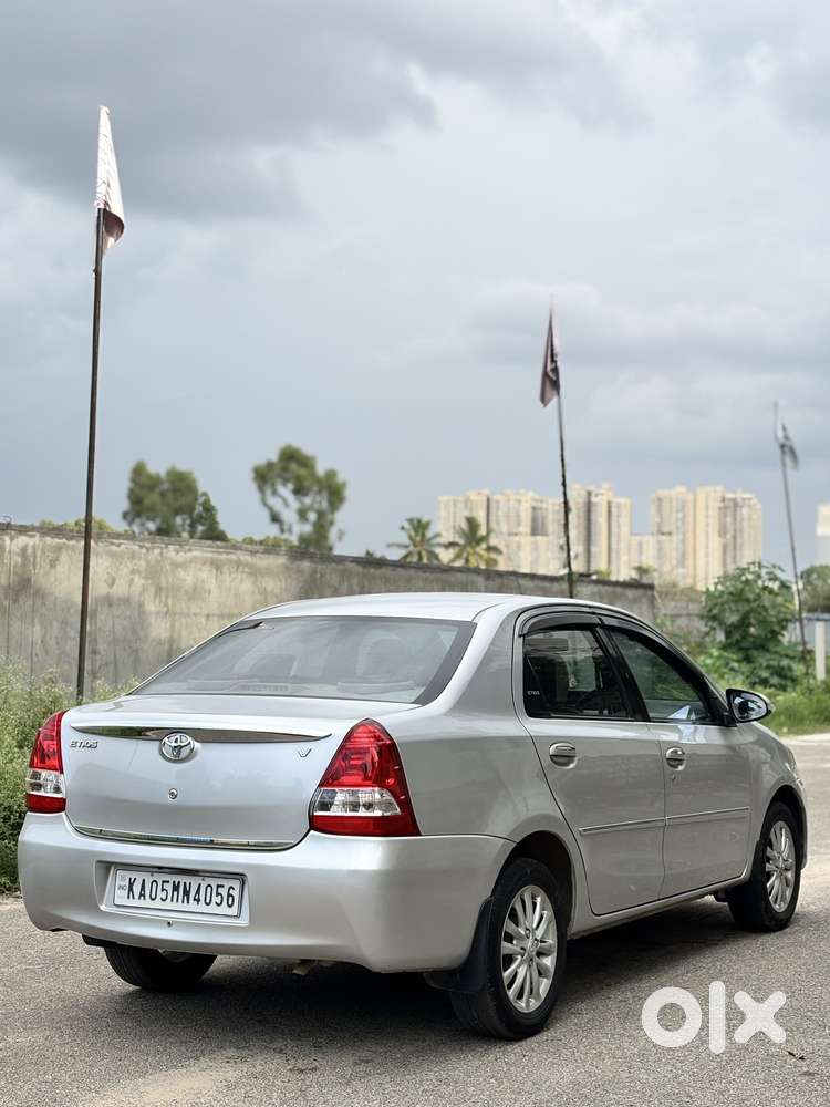 Toyota Etios V, 2013, Petrol