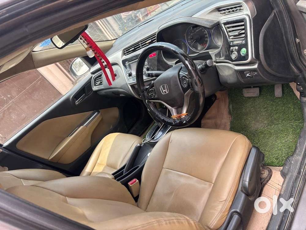 Honda City 2015 Cng & Hybrids 90000 Km Driven Cng Pass Nahi Hai