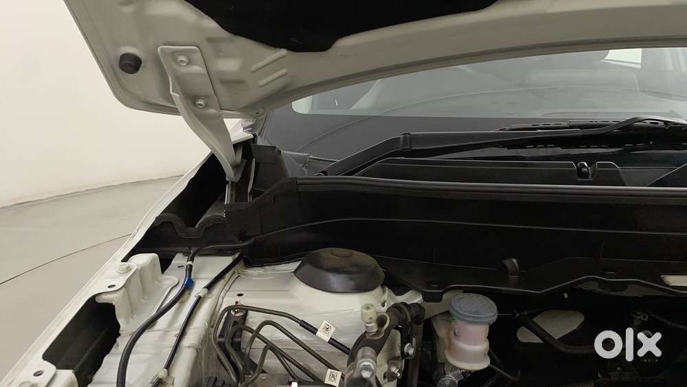 Maruti Suzuki Vitara Brezza 1.5 Zxi At, 2024, Petrol