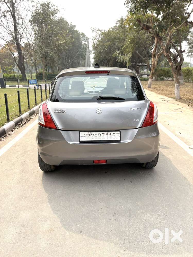 Maruti Suzuki Swift Vvt Zxi, 2013, Petrol