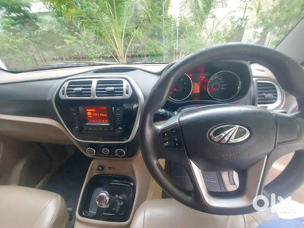 Mahindra Tuv 300 Automatic 2016