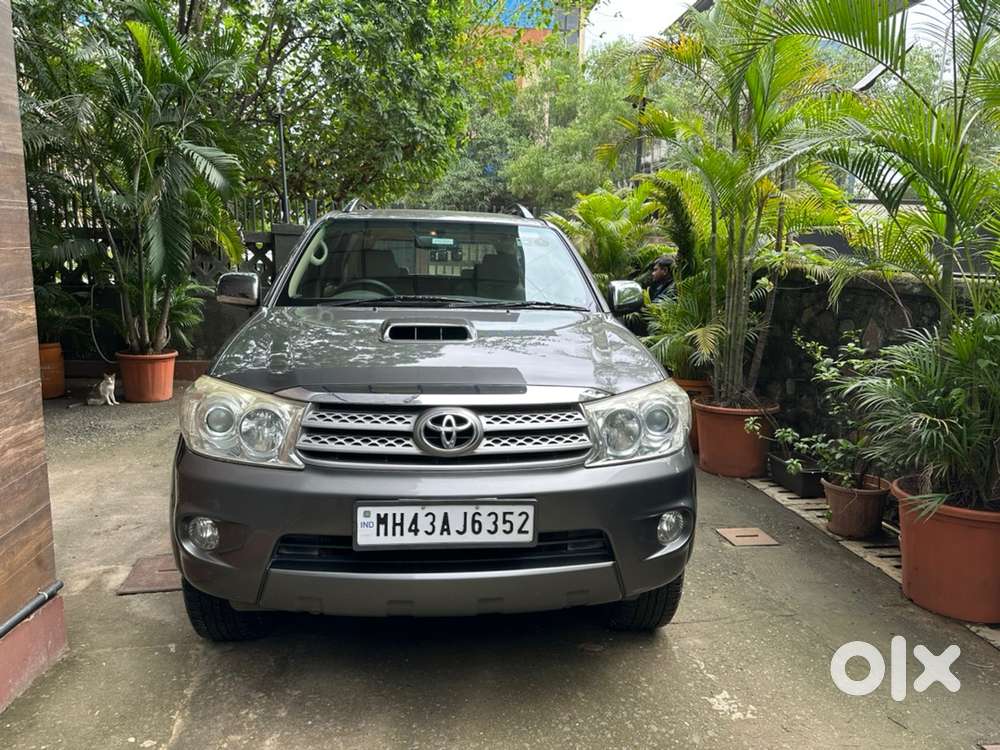 Toyota Fortuner 2011 Diesel Manual
