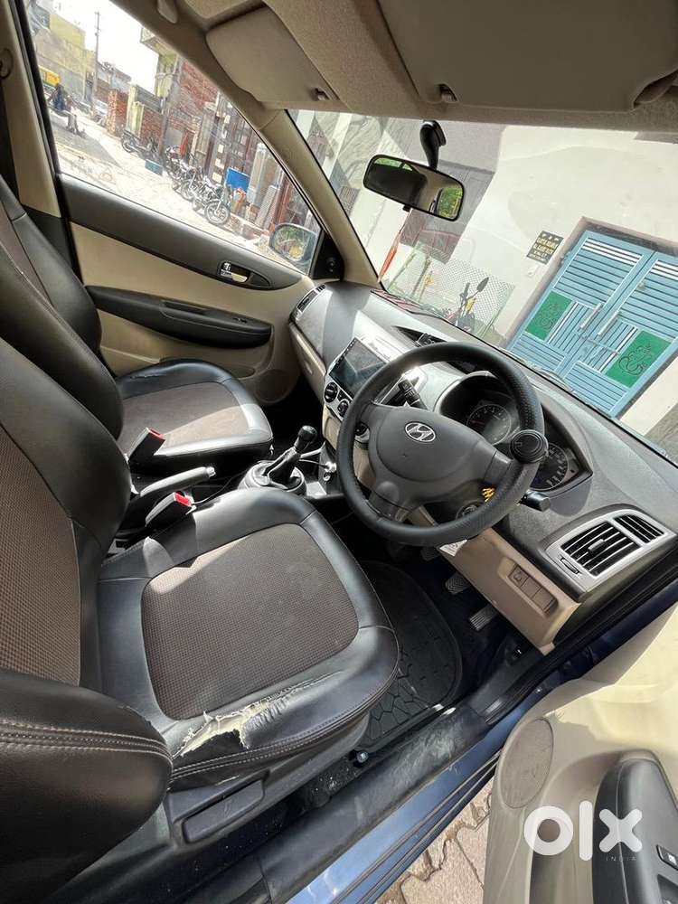 Hyundai Car Manual 2012