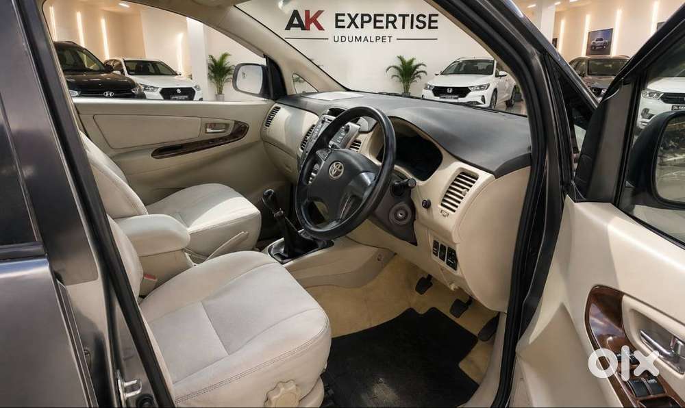 Toyota Innova (2014)