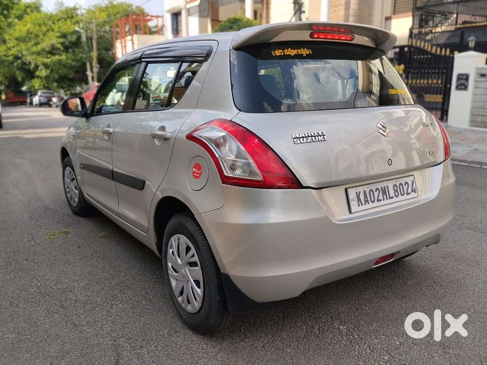 Maruti Suzuki Swift Vxi Optional, 2016, Petrol