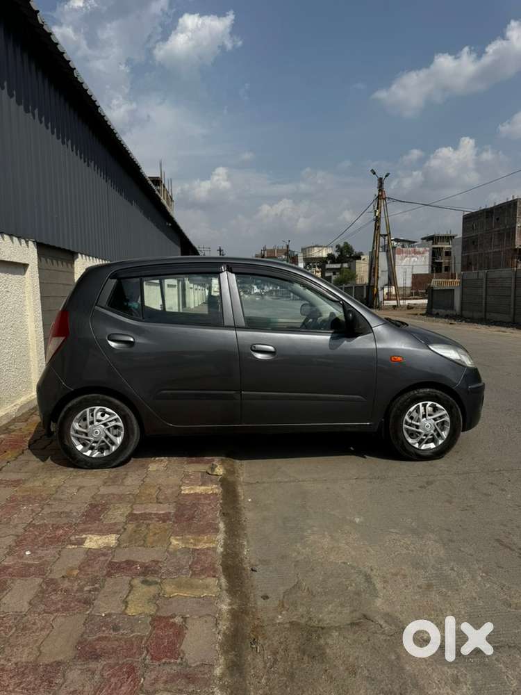 Hyundai I10 Magna Petrol + Cng 2nd Owner 2010