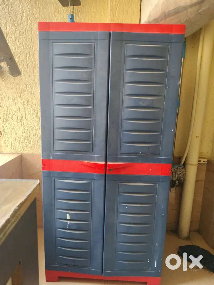 Almirah Plastic