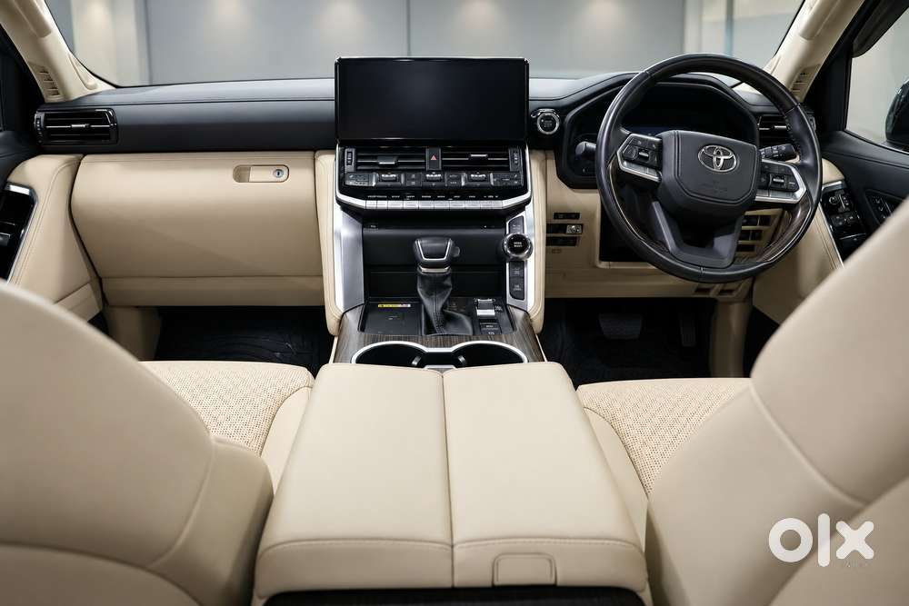 Toyota Land Cruiser 3.3 Zx Diesel, 2023, Diesel