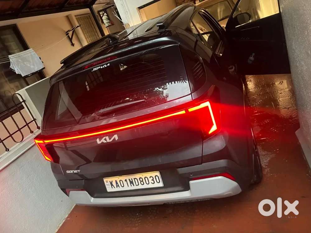 2025 Kia Sonet Htk + (o) Sunroof Version/excellent Showroom Condition.