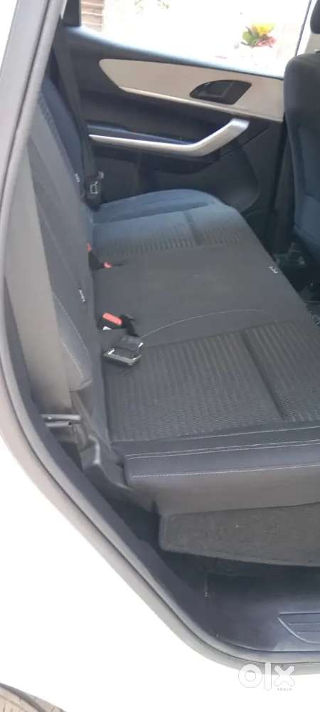 Mahindra Xuv700 2022 Diesel Well Maintained With Vip Registration