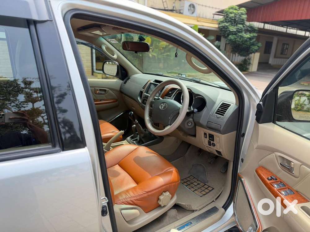 Toyota Fortuner 2011 Diesel Well Maintained