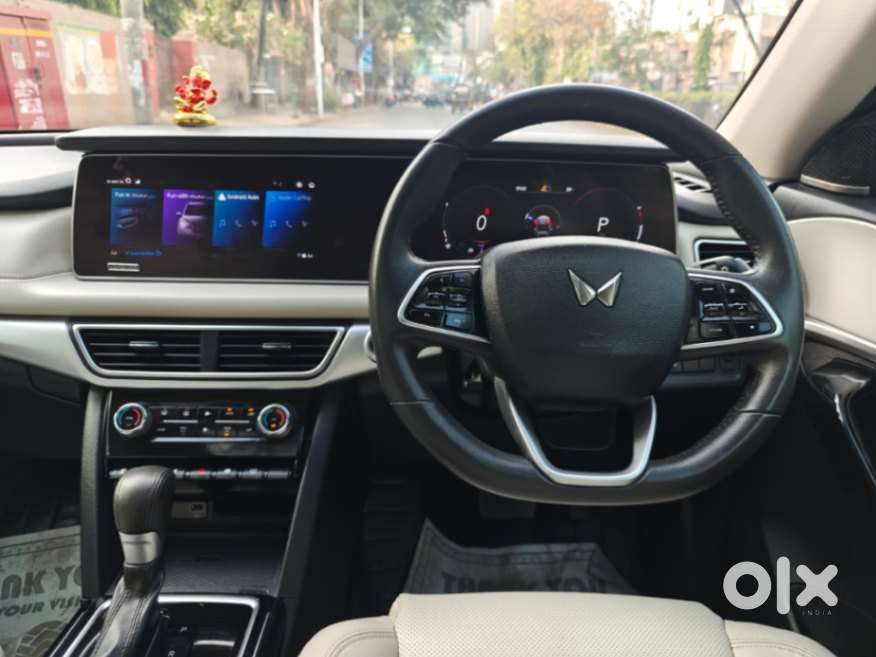 Mahindra Xuv700 2.0 Ax 7 Petrol At Luxury Pack Str, 2022, Petrol