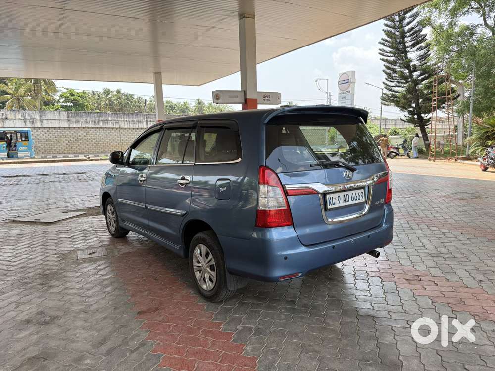 Toyota Innova 2.5 Gx 8 Str Bs-iii, 2012, Diesel