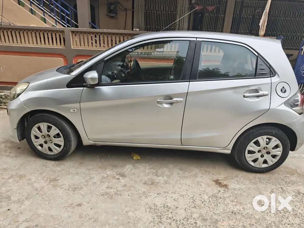 Honda Brio Mt 2012, Used By Sbi Bank Manager