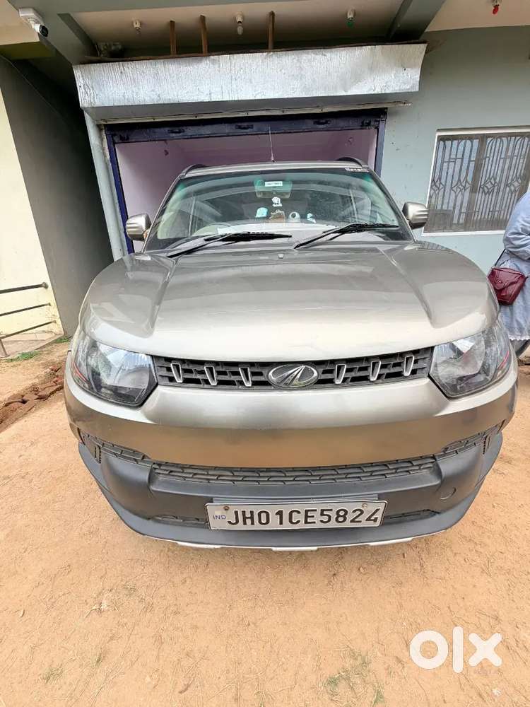 Mahindra Kuv 100 2016 Petrol 33000 Km Driven