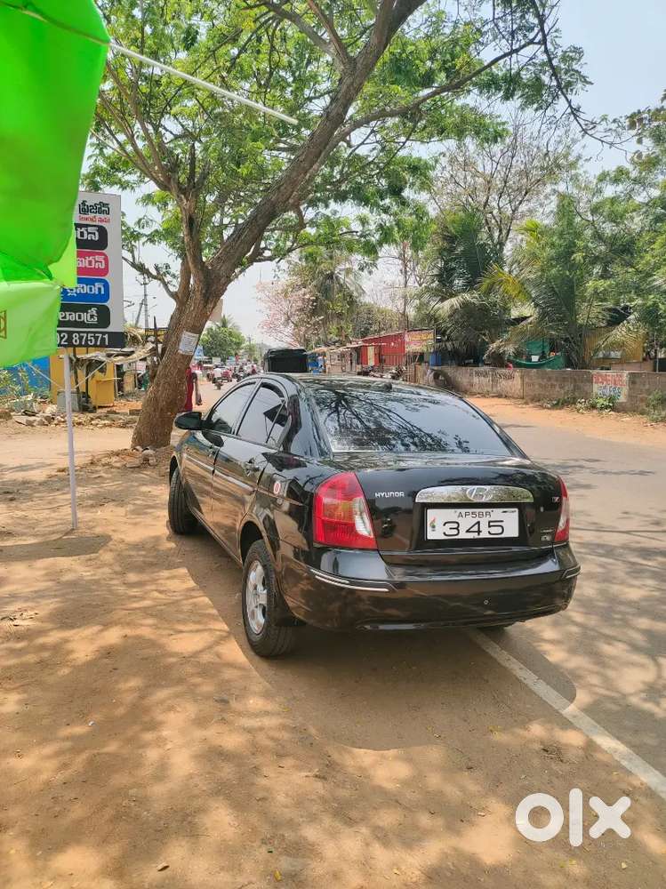 Hyundai Verna 2010