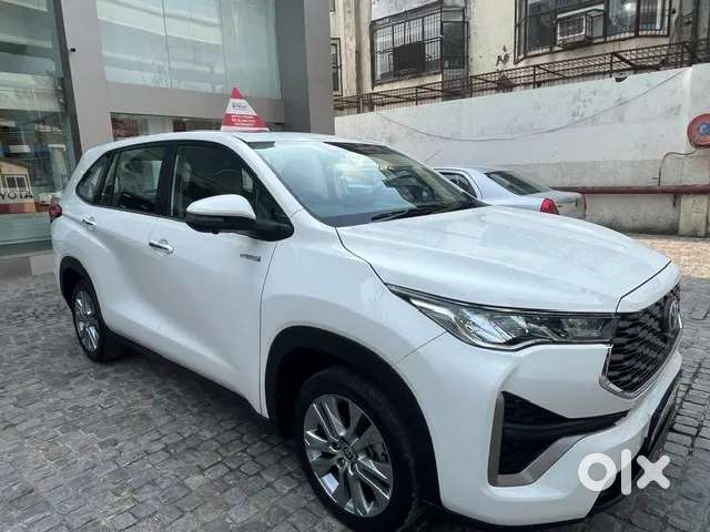 Toyota Innova Hycross 2.0 Zx Hybrid 7 Str, 2024, Petrol
