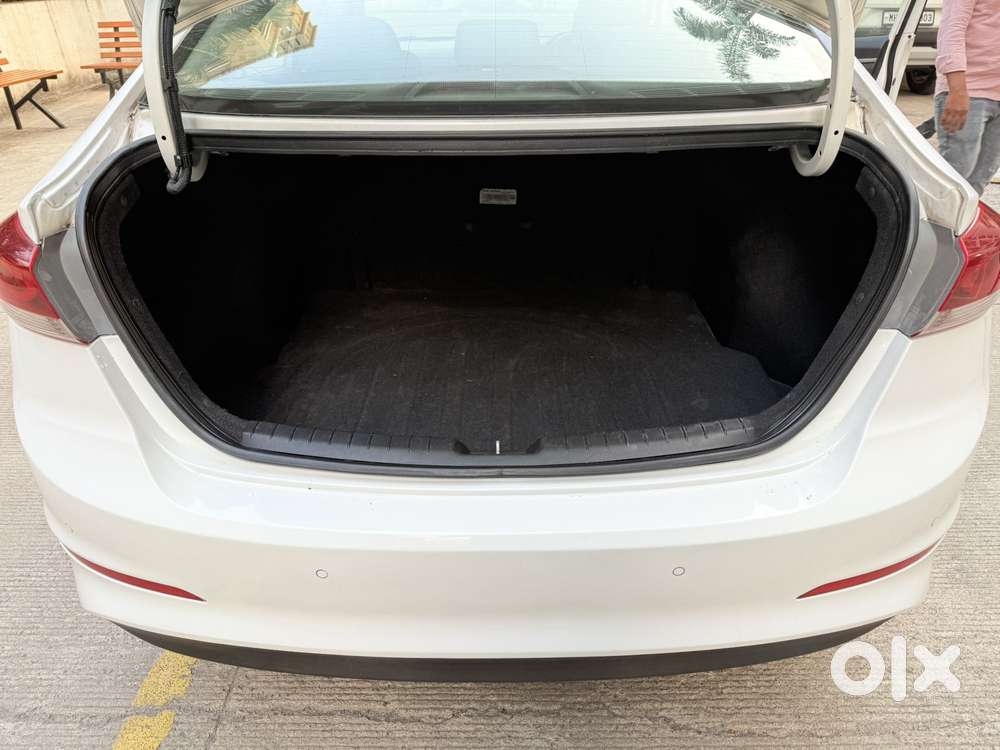 Hyundai New Elantra [2016-2019] 1.6 Crdi Sx (o) Mt, 2018, Diesel