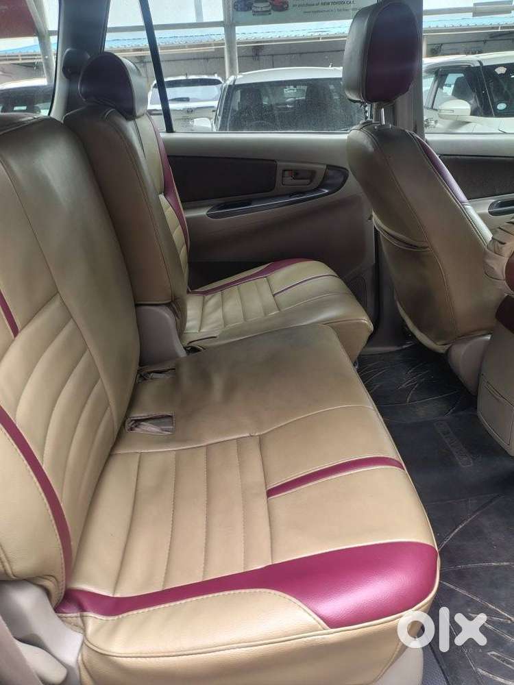 Toyota Innova 2.5 G (diesel) 8 Seater, 2014, Diesel