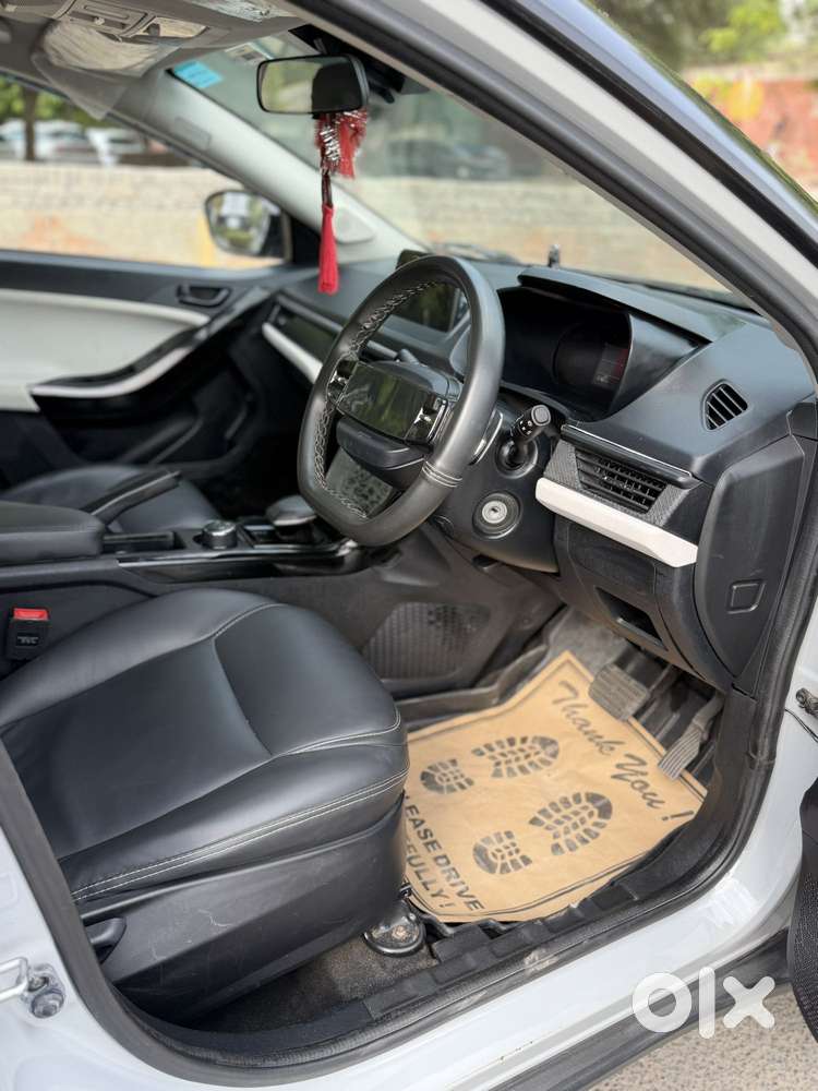 Tata Nexon Pure (s) 1.2 Petrol 6amt, 2024, Petrol