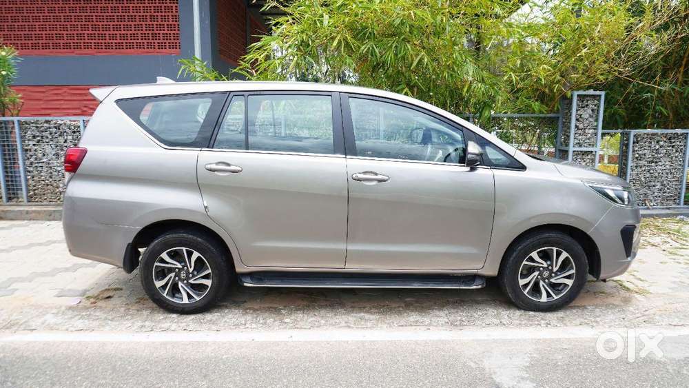 Toyota Innova Crysta [2020-ongoing] 2.4 Gx At 8 Str, 2021, Diesel