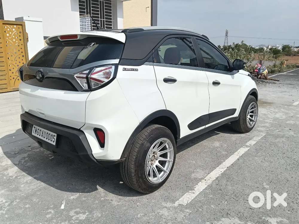 Tata Nexon Diesel 2020 4 Tyre New Company Service Record